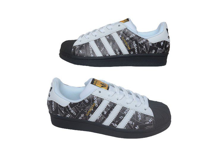 נעלי אדידס-ADIDAS Stan Smith - Black-Logo Print & Gold Logo – תמונה 4