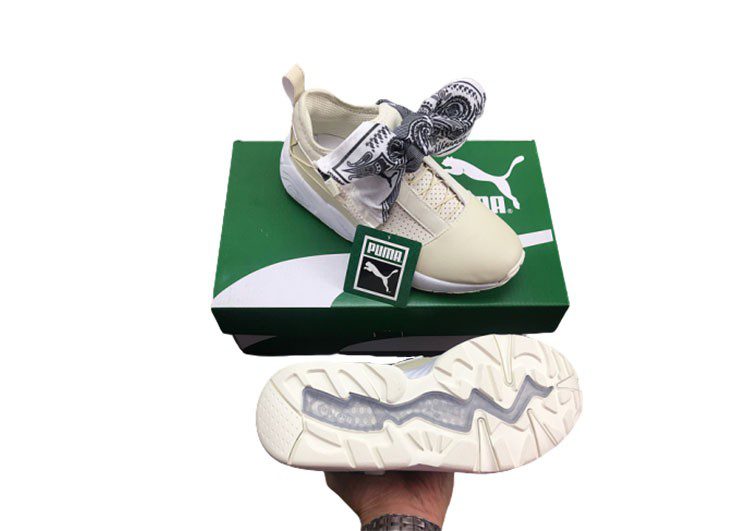 נעלי פומה- Puma color matching stars Chrome White – תמונה 14