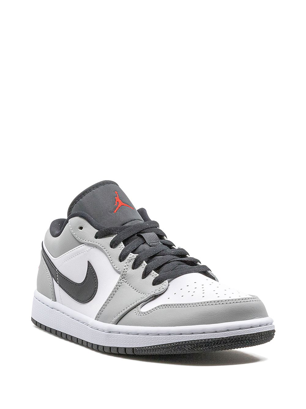 נייק ג'ורדן -NIKE AIR JORDAN 1 LOW - Light Smoke Grey – תמונה 2