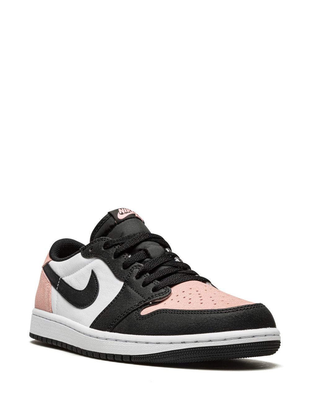 נייק ג'ורדן -NIKE AIR JORDAN 1 LOW - Bleached Coral – תמונה 2