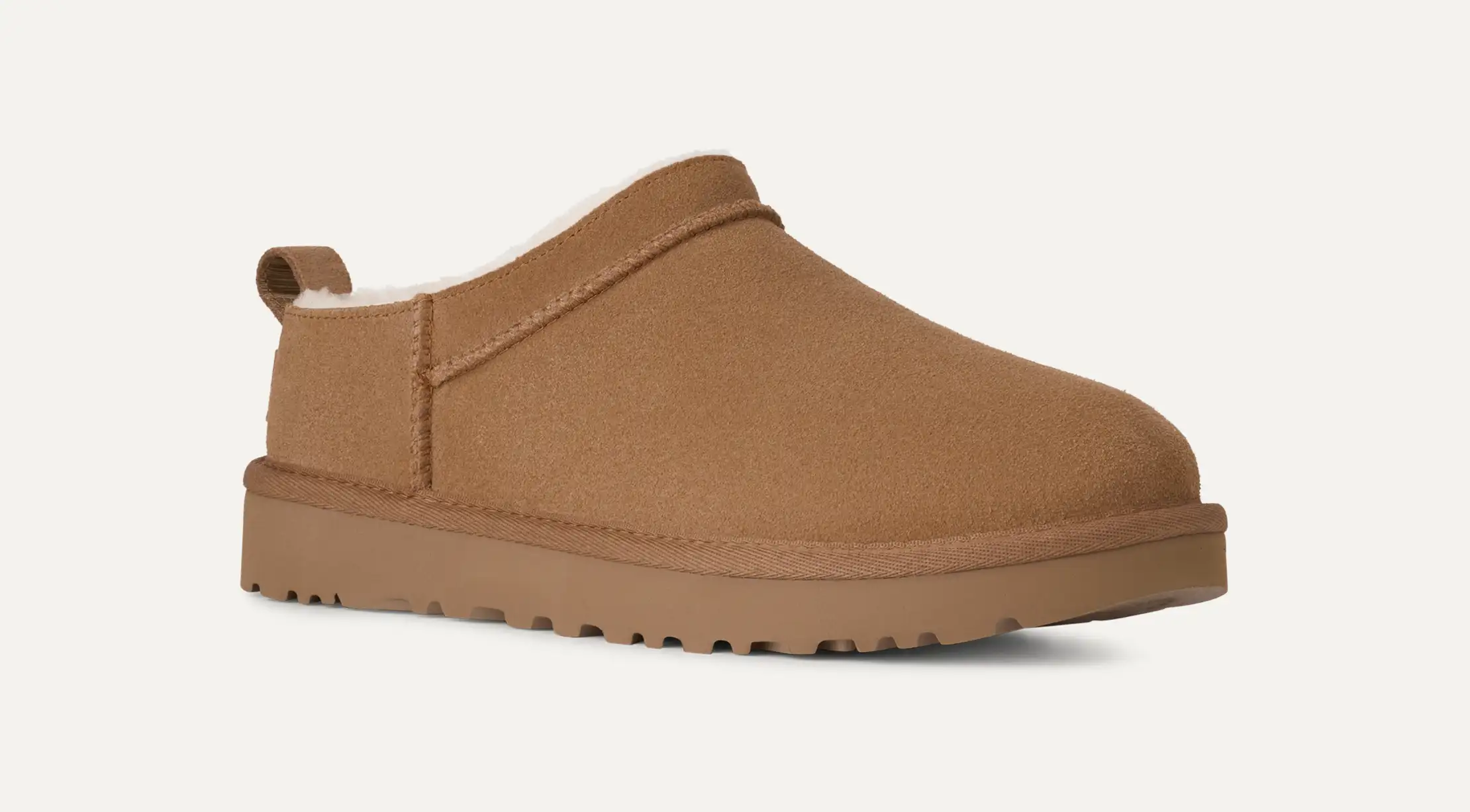 מגפי האג UGG Classic Micro Suede לנשים – קלאסיים ונוחים – תמונה 23