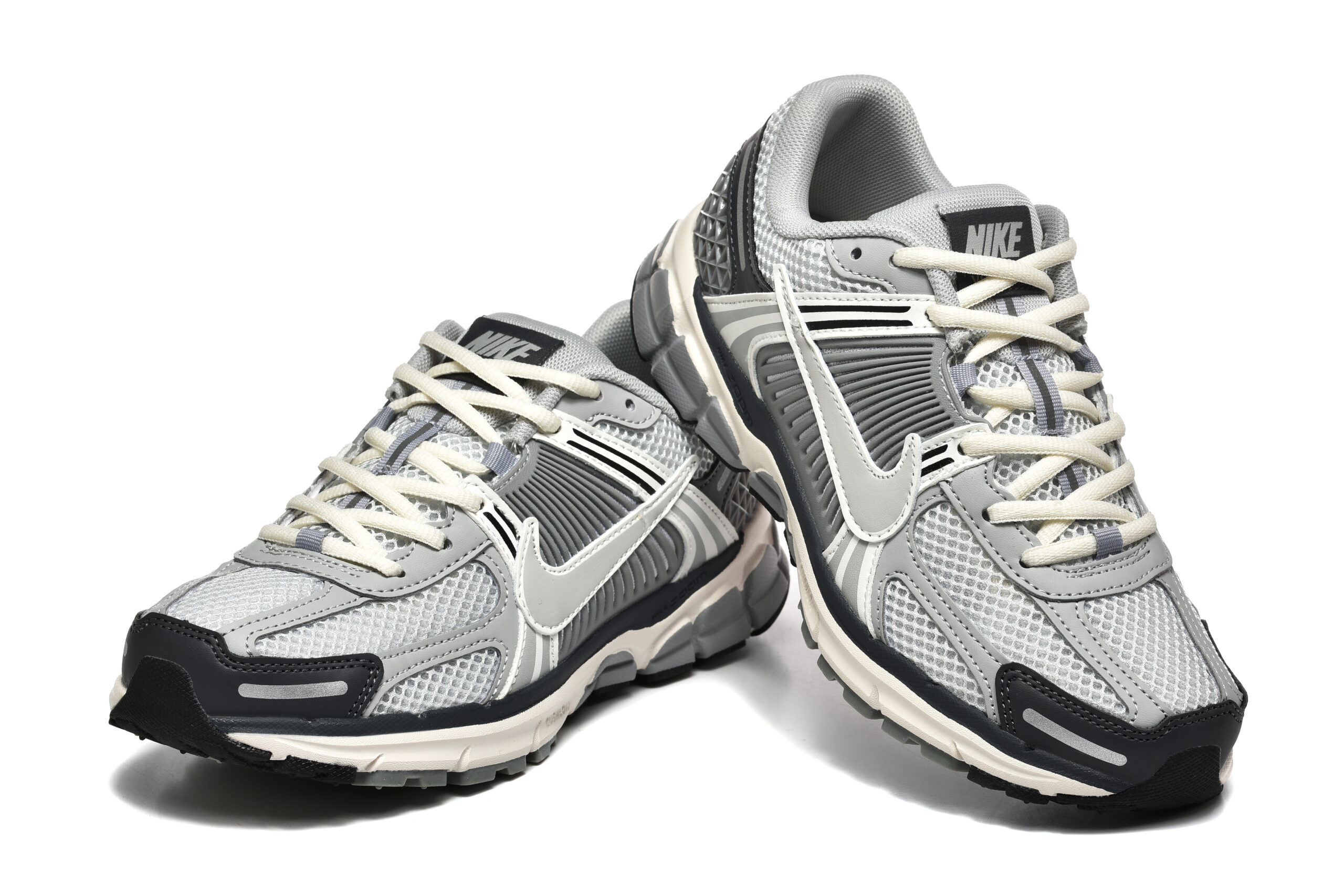 נעלי נייק-Nike Air Zoom Vomero 5 DARK GRAY SILVER – תמונה 3